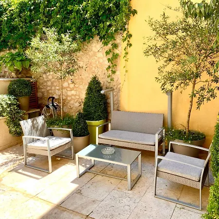 La Maison Du Courtil, Figue-miel Апартаменты Мустье-Сент-Мари